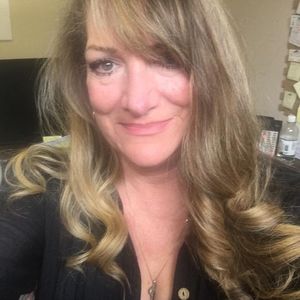 Meet your Posher, Bobbi